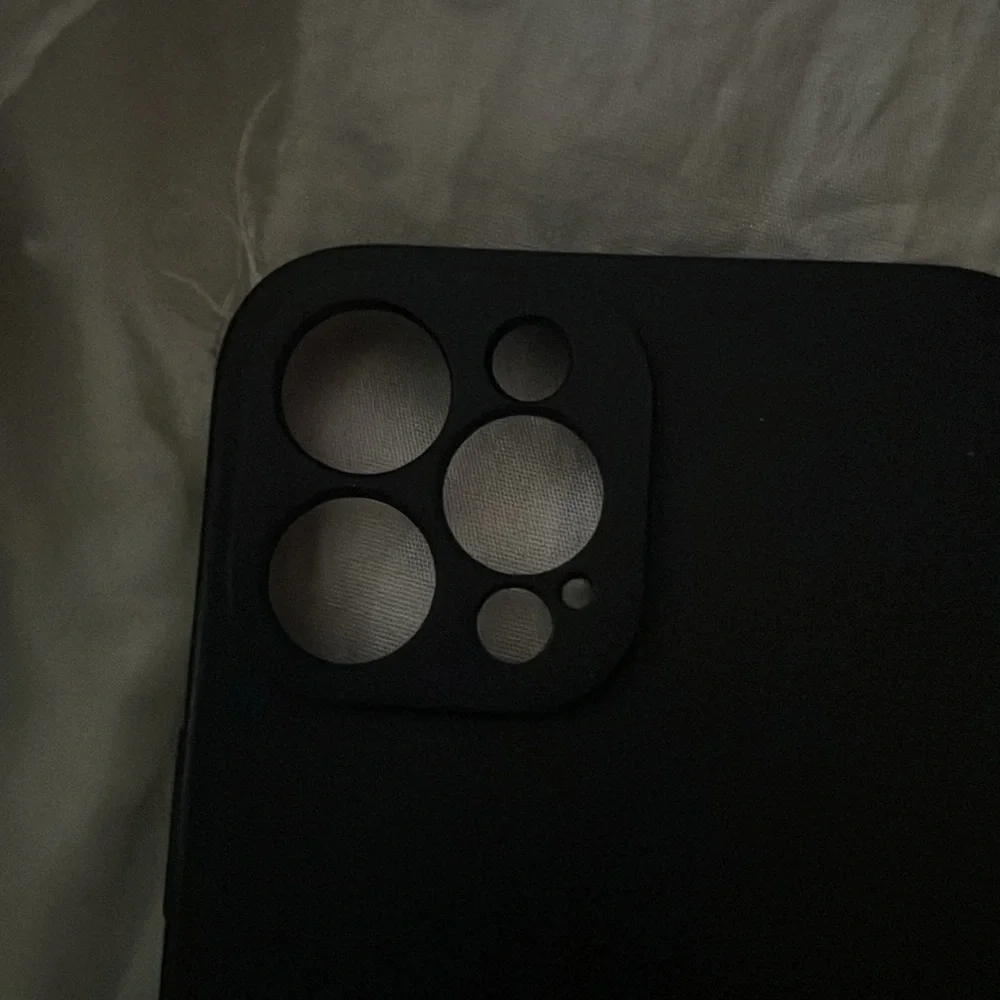 iPhone case - Picture 2 of 3